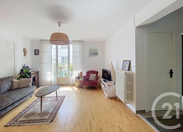 Appartement F4 à vendre  4 pièces - 95,99 m 2   CLERMONT FERRAND  - 63