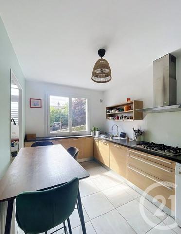 Appartement F4 à vendre  4 pièces - 95,99 m 2   CLERMONT FERRAND  - 63