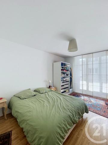 Appartement F4 à vendre  4 pièces - 95,99 m 2   CLERMONT FERRAND  - 63