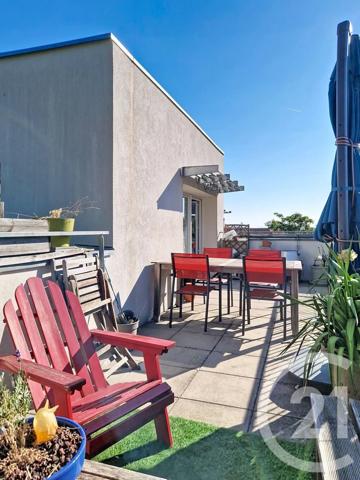 Appartement F4 à vendre  4 pièces - 95,99 m 2   CLERMONT FERRAND  - 63