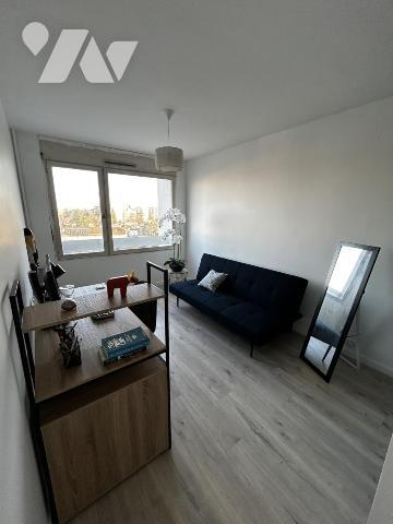 Coup de cœur assuré ! Vous rêvez d’un appartement clé en main, offrant une belle vue et aucun gros t