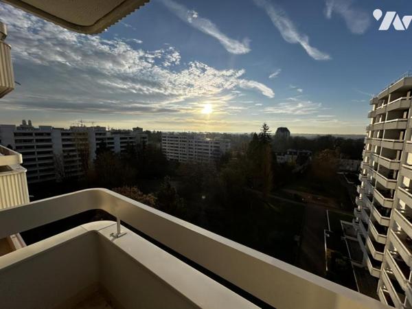 Coup de cœur assuré ! Vous rêvez d’un appartement clé en main, offrant une belle vue et aucun gros t
