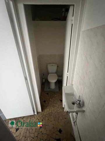 Local commercial · Location Paris (75019) 102m²
