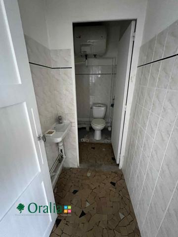 Local commercial · Location Paris (75019) 102m²