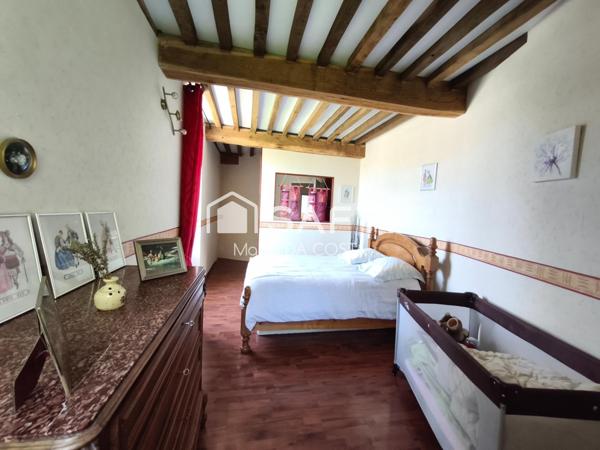 Propriété béarnaise d’exception avec granges historiques, dépendances et vue sur les Pyrénées !