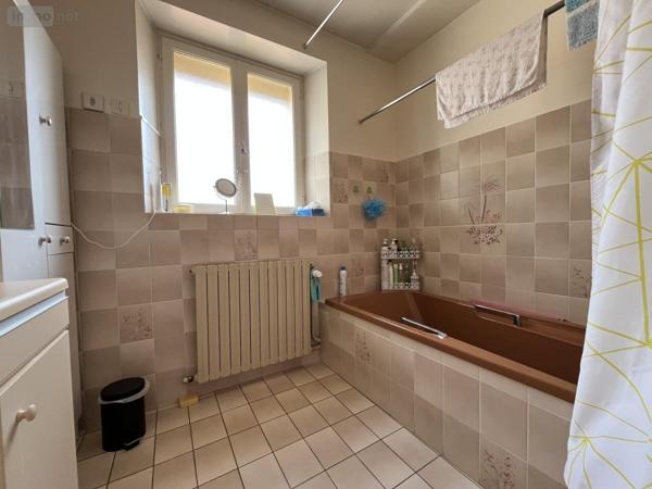 Maison à vendre à Le Breil-sur-Mérize dans la Sarthe (72370), ref : 72033-437