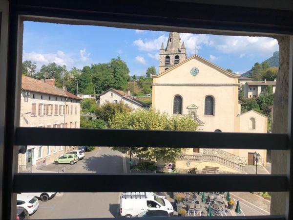 Appartement T2 dans le village, libre de suite