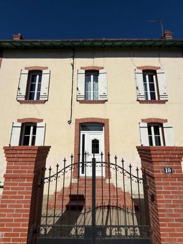 Maison Aire Sur L'adour 7 pièce(s) 200 m2