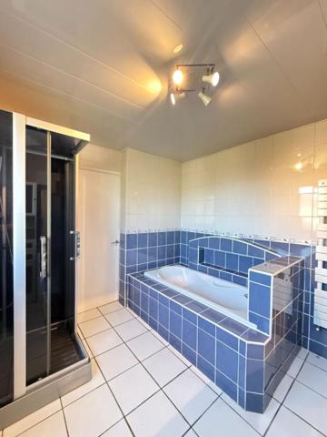 Maison Aire Sur L'adour 7 pièce(s) 200 m2