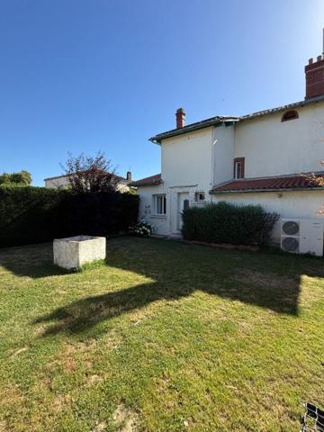 Maison Aire Sur L'adour 7 pièce(s) 200 m2