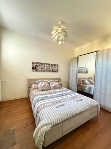 Maison Aire Sur L'adour 7 pièce(s) 200 m2