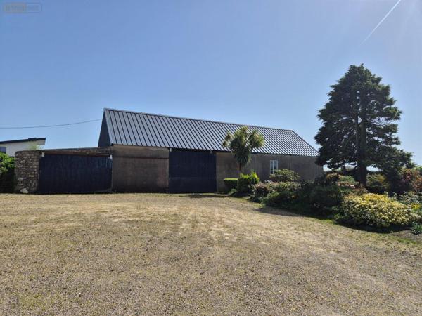 Corps de ferme à vendre à Saint-Pol-de-Léon dans le Finistère (29250), ref : 29104-MAIS1143