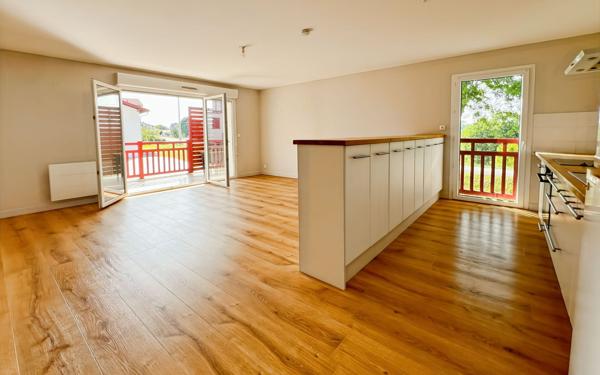 Appartement à vendre    3 pièces • 61,57 m2 Larressore