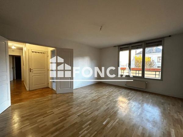 Location Appartement 3 pièces 62.7 m² - LE CROIX ROUSSE PLAZA Lyon 69004