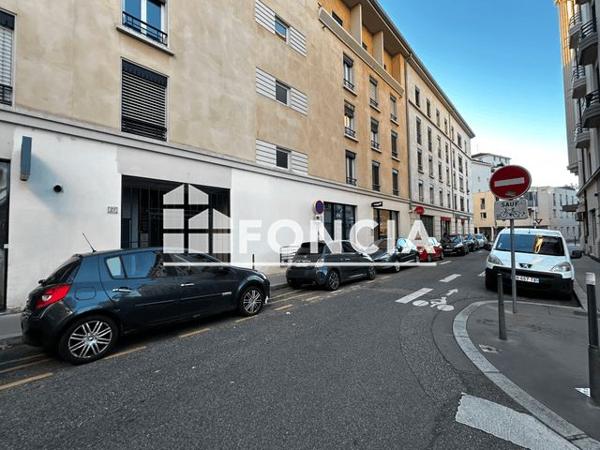Location Appartement 3 pièces 62.7 m² - LE CROIX ROUSSE PLAZA Lyon 69004