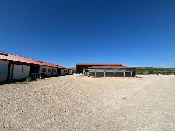 À vendre ? Domaine équestre clé-en-main en Provence