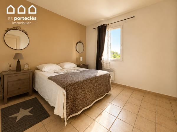 90m², 3 chambres, garage aménagé et 325 m² de jardin 220 000 €