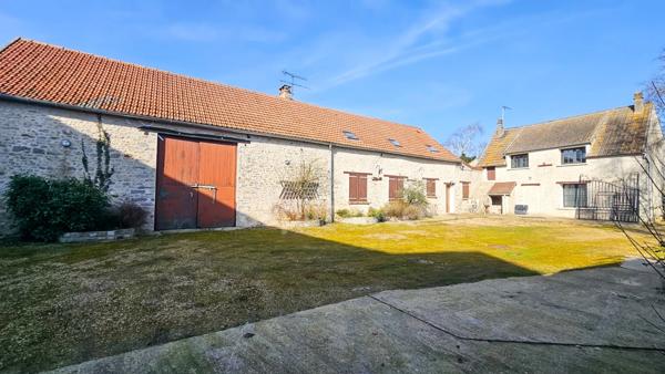 Propriete à vendre 15 pièces ETAMPES (91), 2 maisons d'habitations, 3 grandes dépendances sur terrain clos de 1308 m².