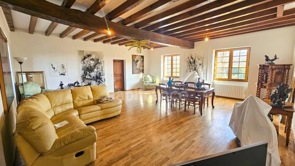 Propriete à vendre 15 pièces ETAMPES (91), 2 maisons d'habitations, 3 grandes dépendances sur terrain clos de 1308 m².