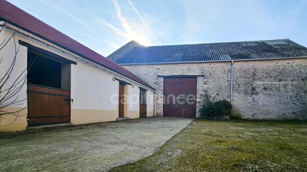 Propriete à vendre 15 pièces ETAMPES (91), 2 maisons d'habitations, 3 grandes dépendances sur terrain clos de 1308 m².