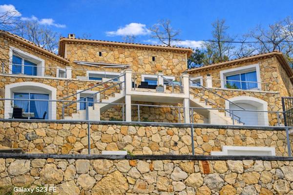 Bastide en pierre: Le Cannet Des Maures 7 pièce(s) 190 m2, terrain, piscine, Pool House,F2 indépendant
