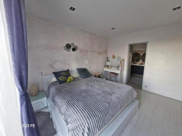 Bastide en pierre: Le Cannet Des Maures 7 pièce(s) 190 m2, terrain, piscine, Pool House,F2 indépendant