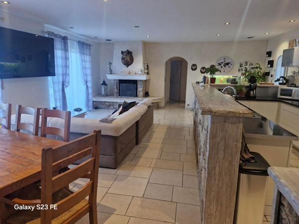 Bastide en pierre: Le Cannet Des Maures 7 pièce(s) 190 m2, terrain, piscine, Pool House,F2 indépendant