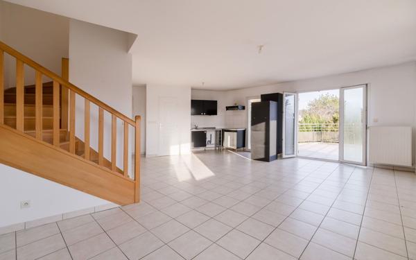 Appartement à vendre    3 pièces • 72,75 m2 Charly