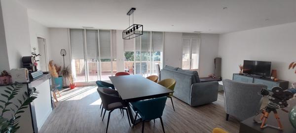 Ponteilla (66300) GRANDE MAISON DE VILLAGE AVEC GRANGE ATTENANTE