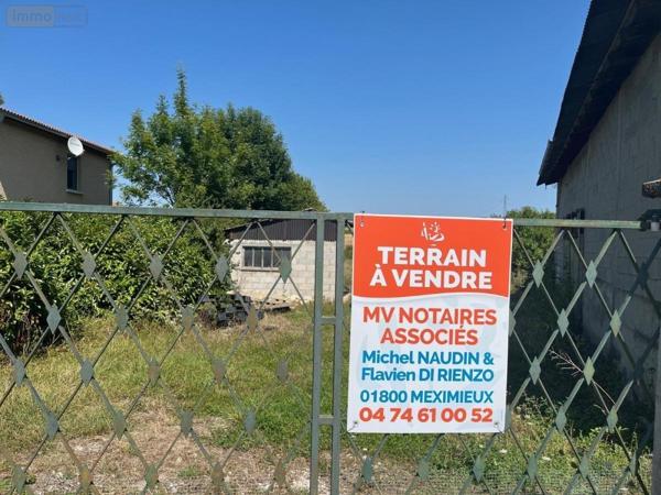 Terrain à Batir à vendre à Villieu-Loyes-Mollon dans l'Ain (01800), ref : 01067-887