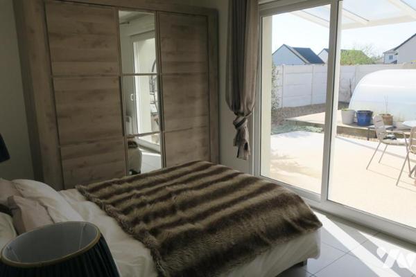 Maison T6 - Piscine - 2 Terrasses - Dépendance - Jardin. 848 m² cadastré.