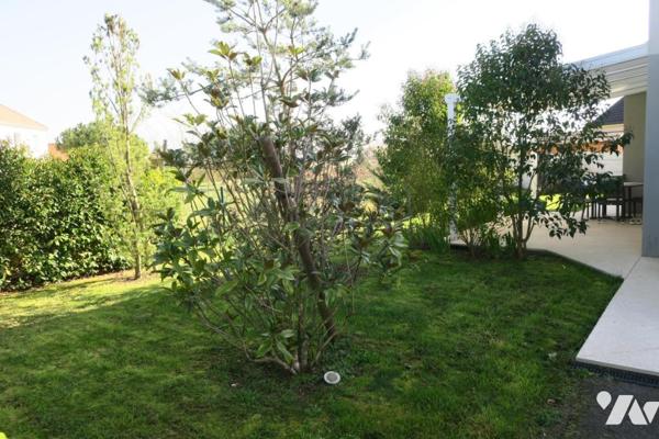 Maison T6 - Piscine - 2 Terrasses - Dépendance - Jardin. 848 m² cadastré.