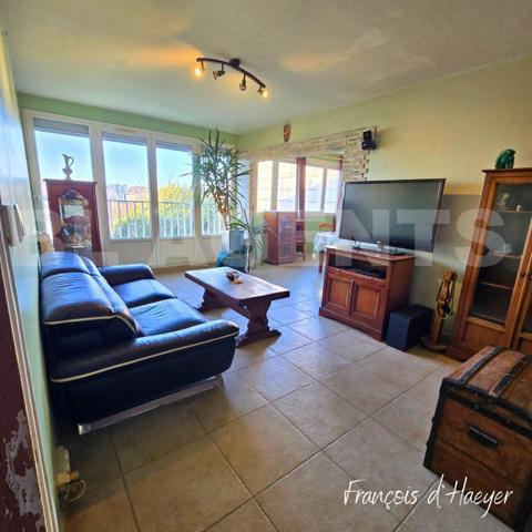 Appartement T3 72m² au 1er étage.