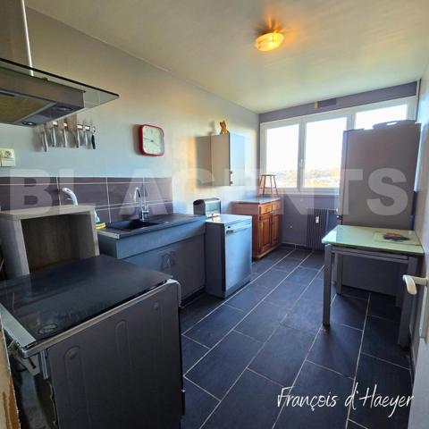 Appartement T3 72m² au 1er étage.