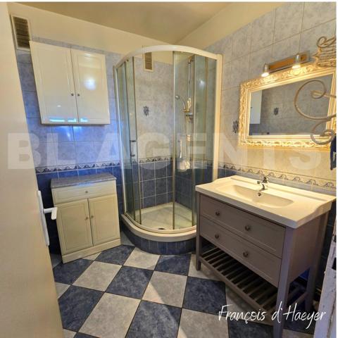 Appartement T3 72m² au 1er étage.