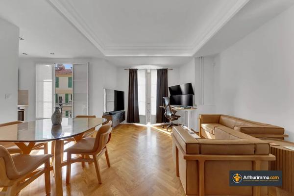 Location                                                      Appartement
                        
                     2 pièces                      44 m2                     à Nice