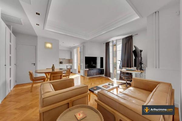 Location                                                      Appartement
                        
                     2 pièces                      44 m2                     à Nice