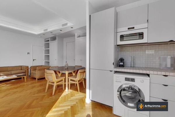 Location                                                      Appartement
                        
                     2 pièces                      44 m2                     à Nice