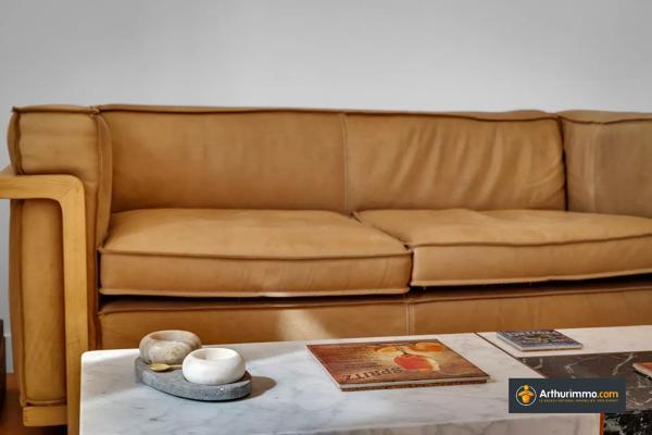 Location                                                      Appartement
                        
                     2 pièces                      44 m2                     à Nice