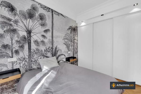 Location                                                      Appartement
                        
                     2 pièces                      44 m2                     à Nice