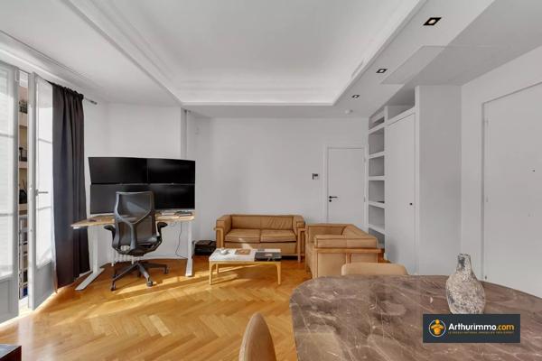 Location                                                      Appartement
                        
                     2 pièces                      44 m2                     à Nice