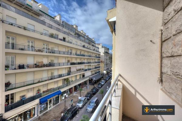 Location                                                      Appartement
                        
                     2 pièces                      44 m2                     à Nice