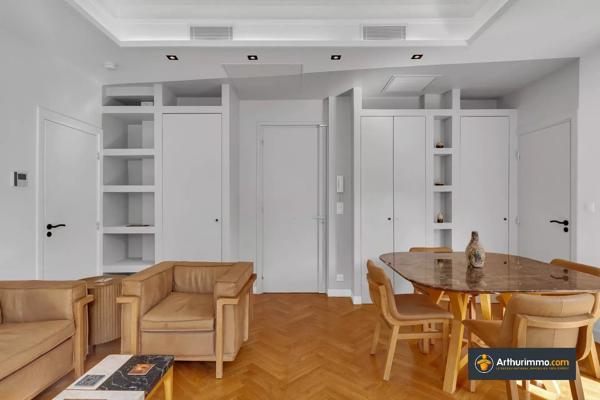 Location                                                      Appartement
                        
                     2 pièces                      44 m2                     à Nice