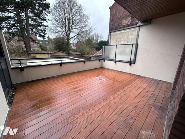 CROIX - T3 avec terrasse et garage
