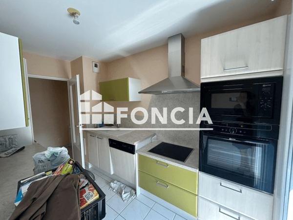 Location Appartement 3 pièces 68.9 m² - 12 PLACE GRANVILLE Dijon 21000