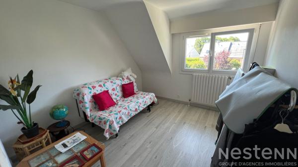 Entre Pluneret et Sainte-Anne-d'Auray, maison familiale avec vie de plain-pied et grand jardin.