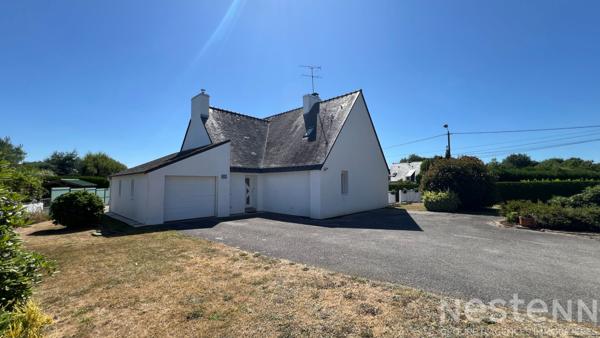 Entre Pluneret et Sainte-Anne-d'Auray, maison familiale avec vie de plain-pied et grand jardin.