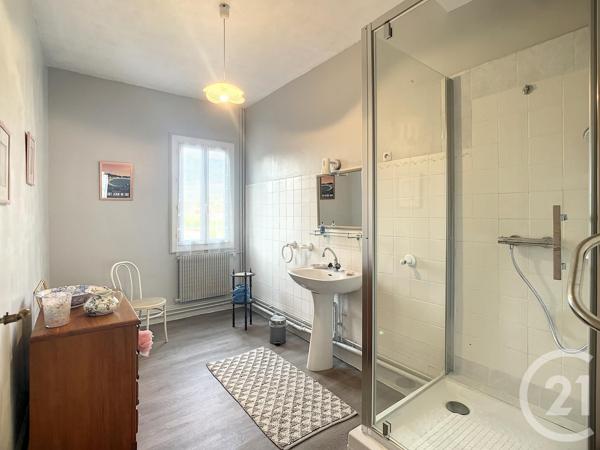 immeuble à vendre  1230 m2 ST GIRONS - 09