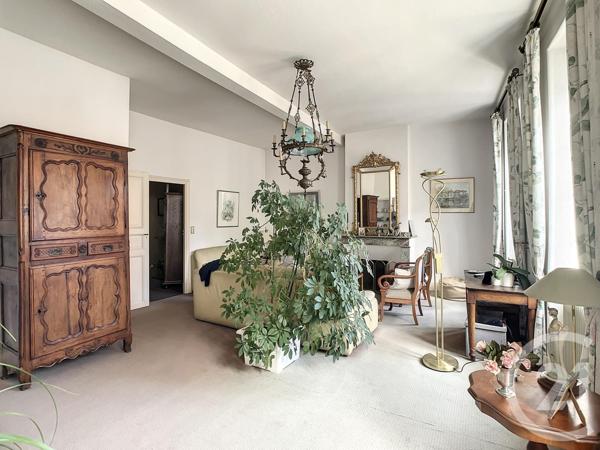 immeuble à vendre  1230 m2 ST GIRONS - 09