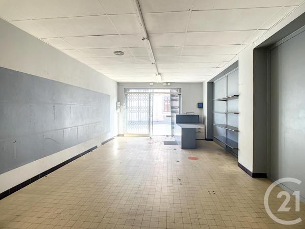 immeuble à vendre  1230 m2 ST GIRONS - 09